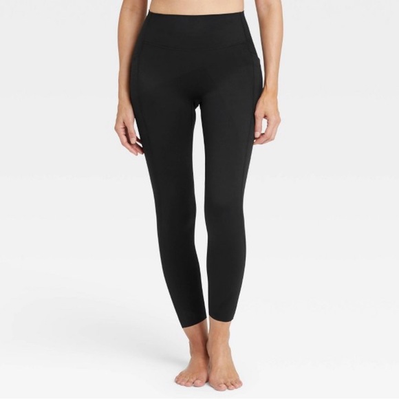 all in motion Pants - All in Motion flex high rise 7/8 legging. Size Medium. Color Black